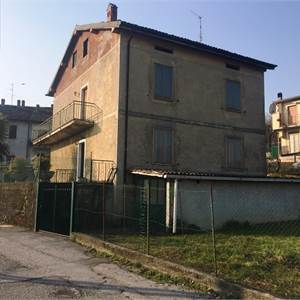 3 locali In Vendita a Monguzzo