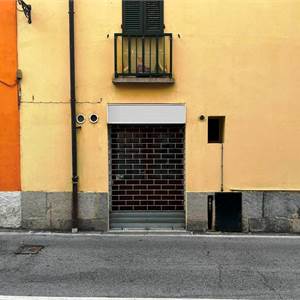 Commercial Premises / Showrooms for Sale in Ponte Lambro