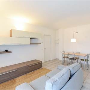 2 locali In Vendita a Erba