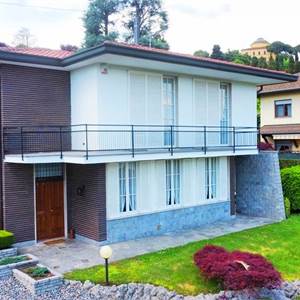 Villa In Vendita a Inverigo