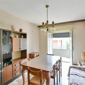 2 locali In Vendita a Erba