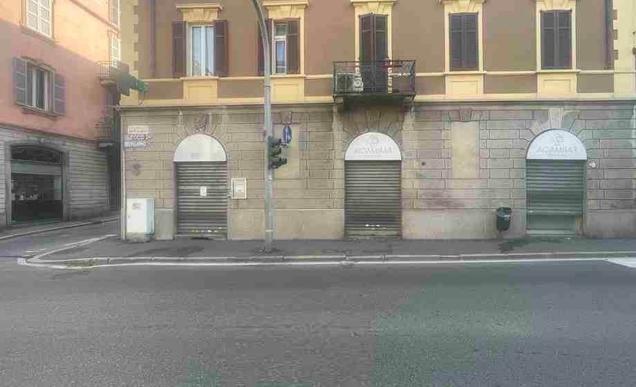 Rif. 9994 - Como/Negozio