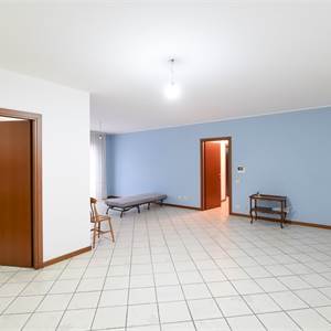 3 locales en Venta la Erba