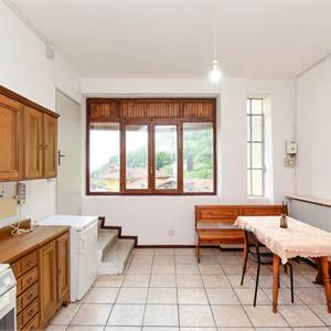 Porzione di Casa In Vendita a Caslino d'Erba